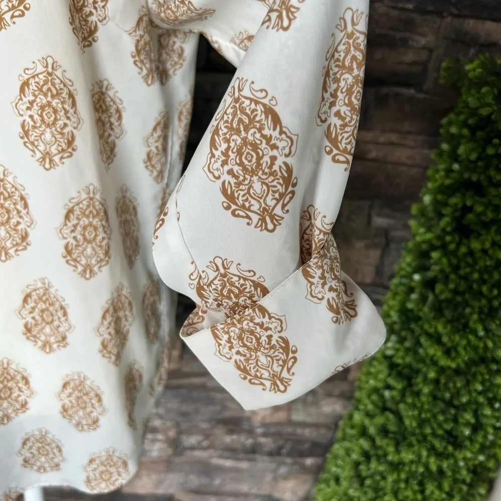 Elegant White and Gold Patterned Women's Top - Picture 4 of 12